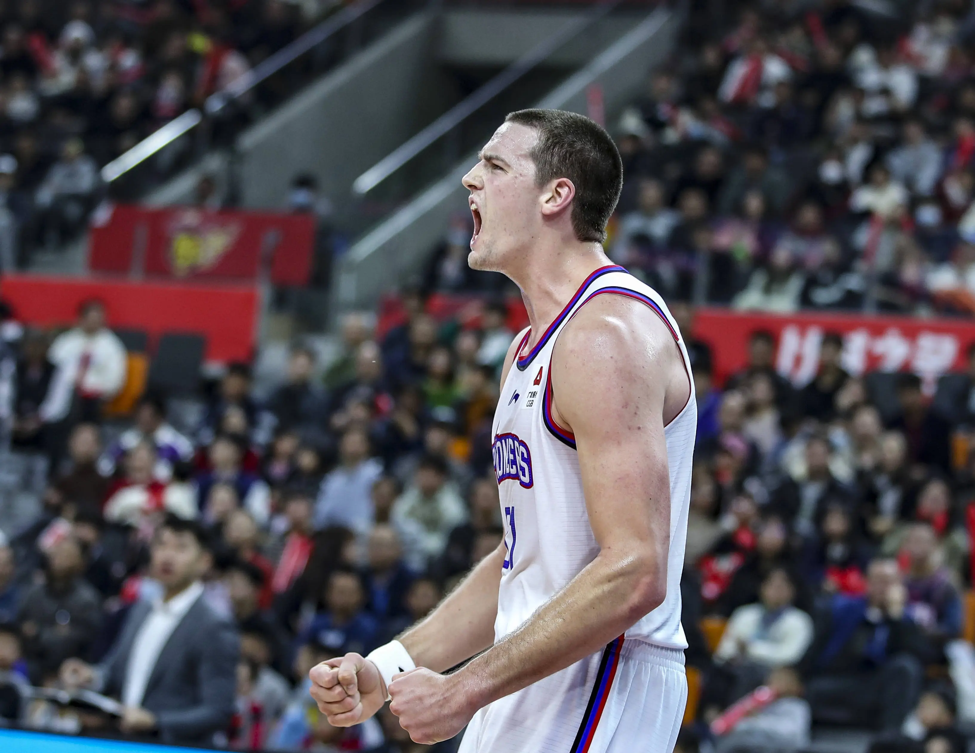 在CBA赛, 只是从目前 在CBA赛, 只是从目前