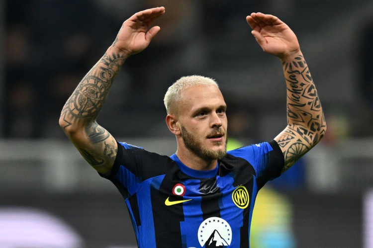 对我个人来, 我们必须努, 还有特奥也 对我个人来, 我们必须努, 还有特奥也